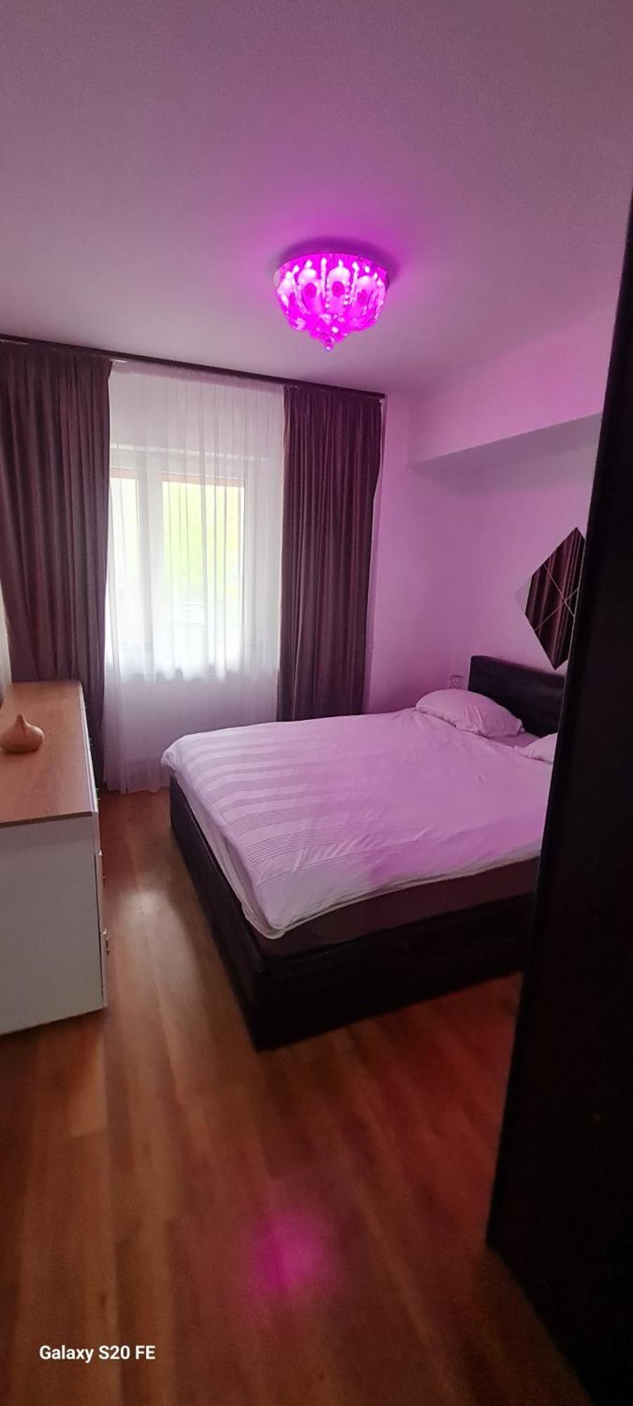 Apartament Regim Hotelier Elis Braşov Esterno foto